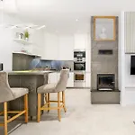 Triplex, Rooftop With Parlament View & Jacuzzi * 布达佩斯