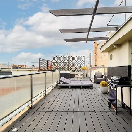 Triplex, Rooftop With Parlament View & Jacuzzi 아파트 부다페스트