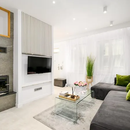 Apartment Triplex, Rooftop With Parlament View & Jacuzzi