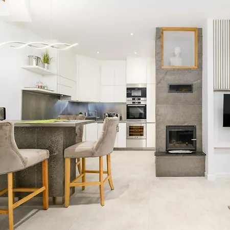 Triplex, Rooftop With Parlament View & Jacuzzi * Budapest