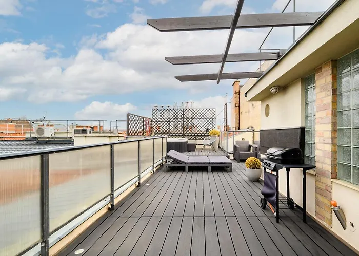 Triplex, Rooftop With Parlament View & Jacuzzi Appartamento Budapest