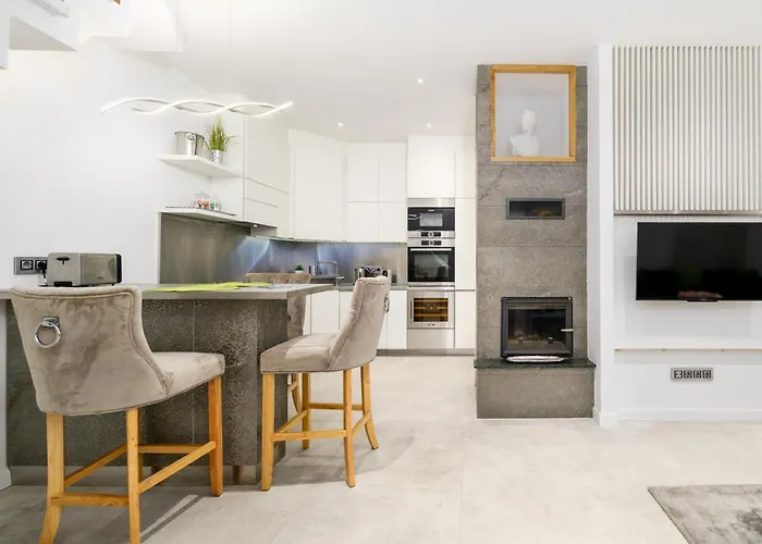 Triplex, Rooftop With Parlament View & Jacuzzi * Budapest