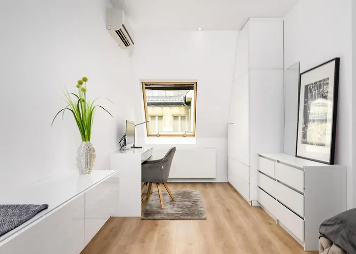 Triplex, Rooftop With Parlament View & Jacuzzi * Budapest