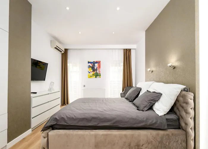 Triplex, Rooftop With Parlament View & Jacuzzi Budapest